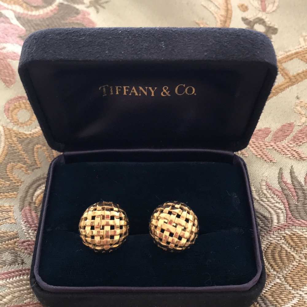 Tiffany & Co 18k gold cuff links